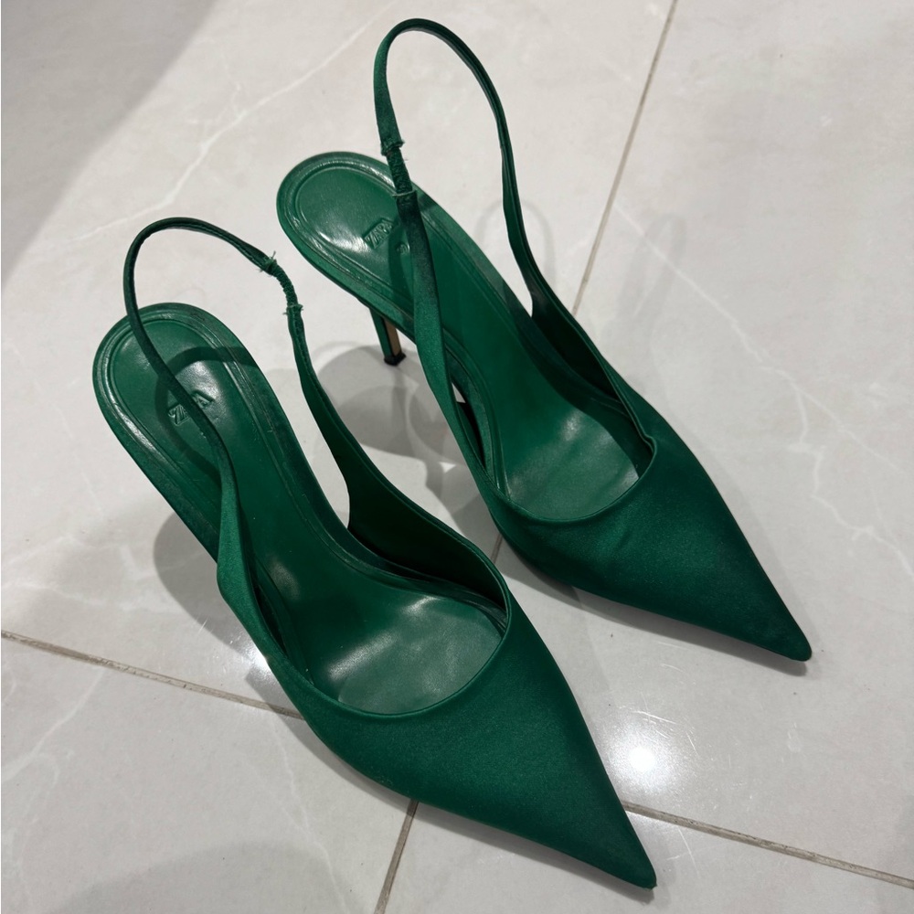 ZARA Elegant Green Slingback Heels